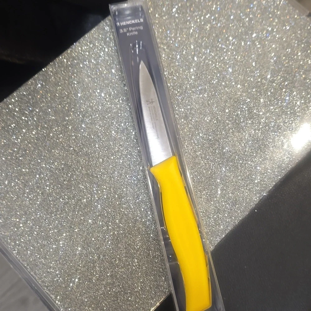 ZWILLING J.A. Henckels bright yellow